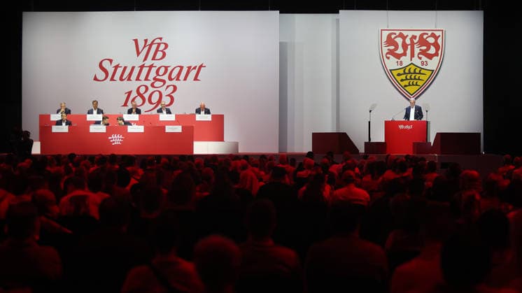 Stuttgart , VfB Stuttgart Mitgliederversammlung 2026 , Übersicht , Podium , rechts: Dietmar Allgaier *** Stuttgart, VfB Stuttgart 2026 General Meeting, Overview, Panel Discussion, Dietmar Allgaier (right)