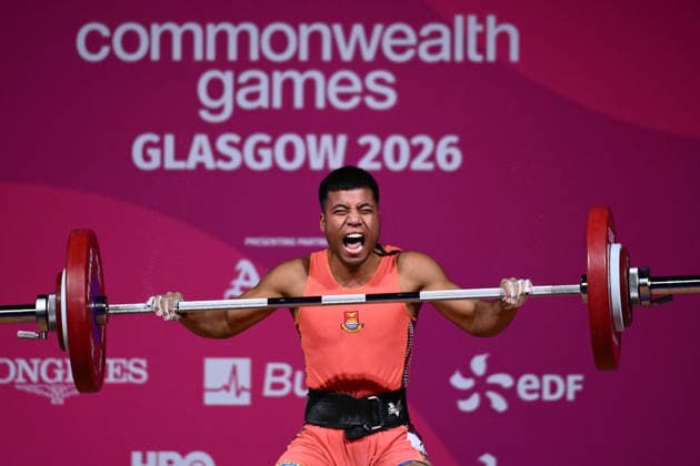 COM26 WEIGHTLIFTING, Reinataake Takenteiti of Kiribati competes during the Men s 62kg Weightlifting of the Glasgow 2026 Commonwealth Games at the SEC Armadillo in Glasgow, Scotland, Sunday, July 26, 2026. ( NO ARCHIVING, EDITORIAL USE ONLY Glasgow United Kingdom  Copyright: xJOELxCARRETTx 20260726171553103293