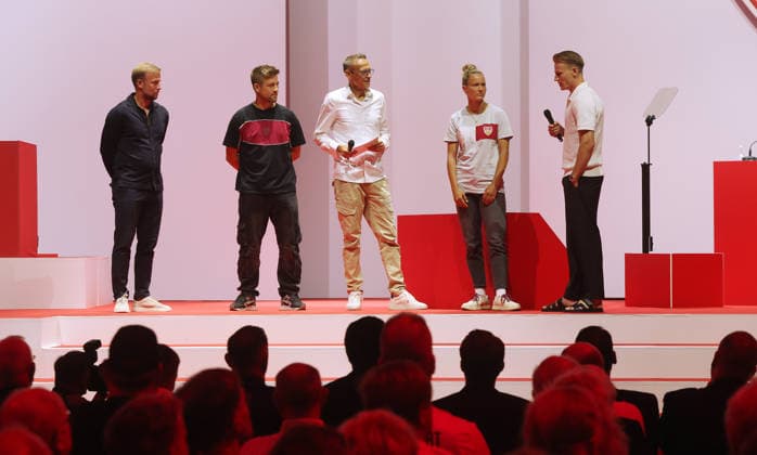 Stuttgart , VfB Stuttgart Mitgliederversammlung 2026 , von links: Sebastian Hoeneß Nico Schneck Holger laser Jana Beuschlein Chris Führich *** Stuttgart, VfB Stuttgart 2026 General Meeting, from left: Sebastian Hoeneß, Nico Schneck, Holger Laser, Jana Beuschlein, Chris Führich