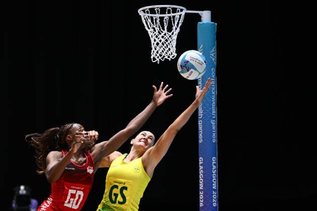 COM26 NETBALL, Sophie Garbin of Australia (right) during Pool A Netball match between Australia and England of the Glasgow 2026 Commonwealth Games at The Hydro in Glasgow, Scotland, Sunday, July 26, 2026. ( NO ARCHIVING, EDITORIAL USE ONLY Glasgow United Kingdom  Copyright: xJOELxCARRETTx 20260726138434255897