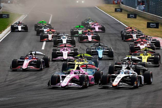 AUTO - FORMULA 2 2026 - BUDAPEST Start of the race 05 LEON Noel (mex), Campos Racing, Dallara F2 2024, action 16 MAINI Kush (ind), ART Grand Prix, Dallara F2 2024, action leads the group during the 9th round of the 2026 FIA Formula 2 Championship from July 24 to 26, 2026 on the Hungaroring, in Mogyorod near Budapest, Hungary - MogyorodHungary  Copyright: xEricxAlonsox