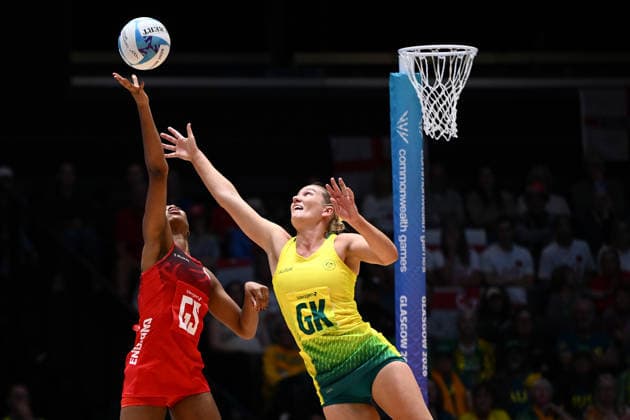 COM26 NETBALL, Courtney Bruce of Australia (right) during Pool A Netball match between Australia and England of the Glasgow 2026 Commonwealth Games at The Hydro in Glasgow, Scotland, Sunday, July 26, 2026. ( NO ARCHIVING, EDITORIAL USE ONLY Glasgow United Kingdom  Copyright: xJOELxCARRETTx 20260726146473363158