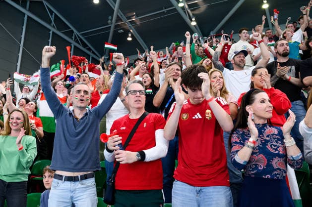 Water polo, Wasserball WORLD CUP, Hungary supporters during the Men™s Gold Medal Water Polo World Cup Final match between Hungary and Greece at Sydney Olympic Park Aquatic Centre in Sydney, Sunday, July 26, 2026. ( NO ARCHIVING, EDITORIAL USE ONLY SYDNEY NEW SOUTH WALES AUSTRALIA  Copyright: xSTEVENxMARKHAMx 20260726191063539961