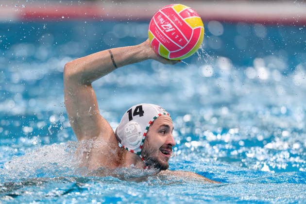 Water polo, Wasserball WORLD CUP, Zsombor Vismeg of Hungary throws the ball during the Men™s Gold Medal Water Polo World Cup Final match between Hungary and Greece at Sydney Olympic Park Aquatic Centre in Sydney, Sunday, July 26, 2026. ( NO ARCHIVING, EDITORIAL USE ONLY SYDNEY NEW SOUTH WALES AUSTRALIA  Copyright: xSTEVENxMARKHAMx 20260726144290258188