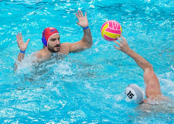 July 26, 2026, Sydney, Nsw, Australia: PANAGIOTIS TZORTZATOS of Greece prepares to make a save as PETER SZALAI of Hungary shoots on goal during the Men s gold medal match between Hungary and Greece at the 2026 World Aquatics Women s Water polo, Wasserball World Cup. Sydney Australia - ZUMAt173 20260726_zsp_t173_029 Copyright: xStephanexThomasx
