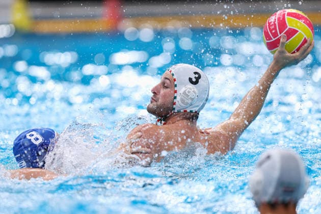 July 26, 2026, Sydney, Nsw, Australia: KRISZTIAN MANHERCZ of Hungary shoots on goal under pressure during the Men s gold medal match between Hungary and Greece at the 2026 World Aquatics Women s Water polo, Wasserball World Cup. Sydney Australia - ZUMAt173 20260726_zsp_t173_032 Copyright: xStephanexThomasx