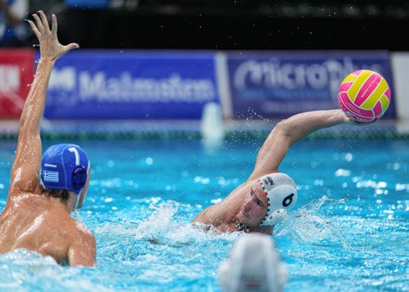 July 26, 2026, Sydney, Nsw, Australia: ADAM NAGY of Hungary shoots on goal during the Men s gold medal match between Hungary and Greece at the 2026 World Aquatics Women s Water polo, Wasserball World Cup. Sydney Australia - ZUMAt173 20260726_zsp_t173_033 Copyright: xStephanexThomasx