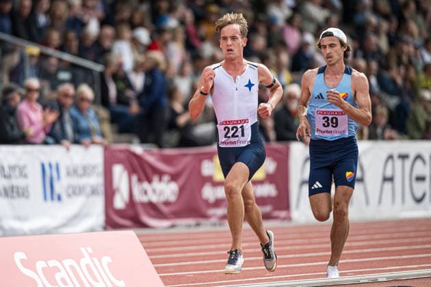 260726 Sebastian Lörstad, IFK Lidingö, och Simon Sundström, Djurgardens IF, tävlar i herrarnas 5 000 meter under dag 3 av friidrotts-SM den 26 juli 2026 i Uppsala. *** July 26, 2026: Sebastian Lörstad of IFK Lidingö and Simon Sundström of Djurgardens IF will compete in the men’s 5,000-meter race on Day 3 of the Swedish Track and Field Championships on July 26, 2026, in Uppsala  Copyright: ARONxBROMAN BB260726AM023