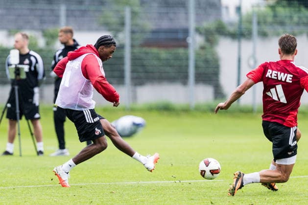 ST. JOHANN IN TIROL, AUSTRIA - JULY 26: Reigan Heskey (1. FC Koeln, 11) controls the ball during a training session at trainings camp in Kitzbuehel of season 2026 27 at Koasastadion on July 26, 2026 in St. Johann in Tirol, Austria. Austria Copyright: xSteffiexWunderlx