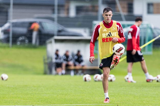 ST. JOHANN IN TIROL, AUSTRIA - JULY 26: Paul Okon-Engstler (1. FC Koeln, 23) controls the ball during a training session at trainings camp in Kitzbuehel of season 2026 27 at Koasastadion on July 26, 2026 in St. Johann in Tirol, Austria. Austria Copyright: xSteffiexWunderlx