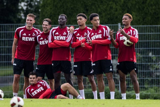 ST. JOHANN IN TIROL, AUSTRIA - JULY 26: Winners photo after a training session at trainings camp in Kitzbuehel of season 2026 27 at Koasastadion on July 26, 2026 in St. Johann in Tirol, Austria. Sebastian Sebulonsen (1. FC Koeln, 28), Jan Thielmann (1. FC Koeln, 29), Ragnar Ache (1. FC Koeln, 9), Nilas Yacobi (1. FC Koeln, 42), Jahmai Simpson-Pusey (1. FC Koeln, 22), Maik Nelson Afri Akumu (1. FC Koeln, 35) and Patrik Kristal (1. FC Koeln, 32) Austria Copyright: xSteffiexWunderlx