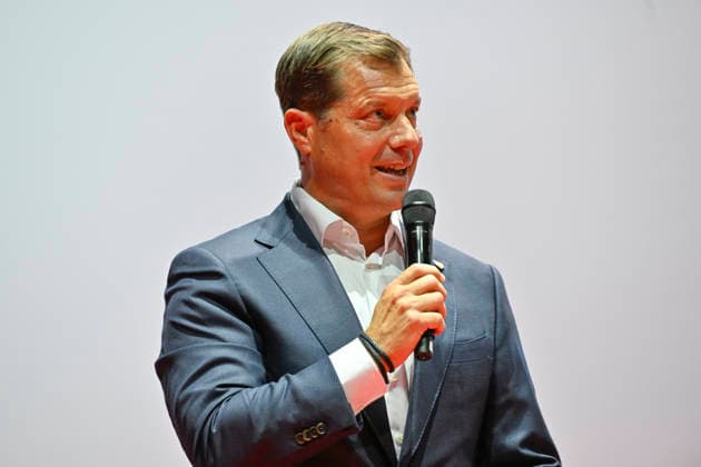 Neuer Vorstand Marketing und Vertrieb Karsten Petry VfB Stuttgart im Gespraech Diskussion VfB Stuttgart Mitgliederversammlung 2026 26.07.2026 DFL REGULATIONS PROHIBIT ANY USE OF PHOTOGRAPHS AS IMAGE SEQUENCES AND OR QUASI-VIDEO VfB Stuttgart Mitgliederversammlung 2026 26.07.2026 *** New Head of Marketing and Sales Karsten Petry at VfB Stuttgart: Interview, Discussion, VfB Stuttgart General Meeting 2026, July 26, 2026. DFL regulations prohibit any use of photographs as image sequences and or quasi-video content.EO VfB Stuttgart General Meeting 2026 July 26, 2026