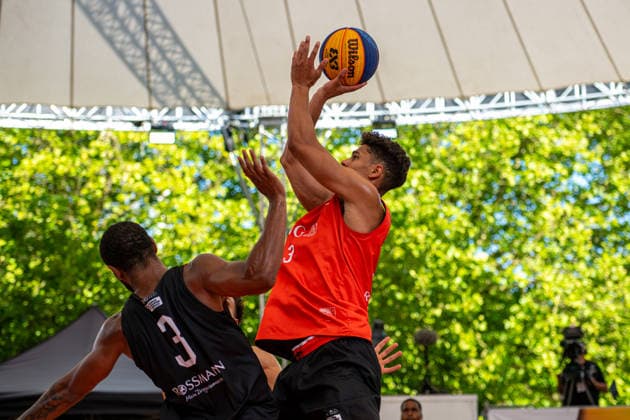 Der Stamm Aachen (orange) gegen Sparkasse Bochum (schwarz) - Spiel um Platz 3 Männer - 3x3 Basketball - Die Finals 2026 (25.07.2026, Neues Rathaus (Hannover, GER), *** Team Aachen (orange) vs. Sparkasse Bochum (black) – 3rd-place game, Men s 3x3 Basketball, The Finals 2026, July 25, 2026, New City Hall, Hanover, GER, Copyright: xJanxGuentherx