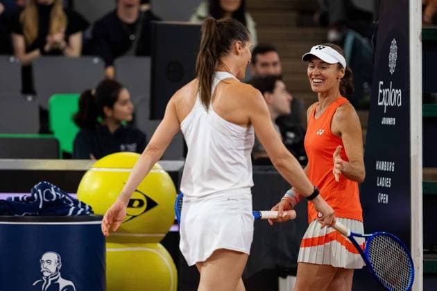 Andrea Petkovic (GER) und Martina Hingis (SWZ), GER, Martina Hingis vs Andrea Petkovic, Tennis, MSC Hamburg Ladies Open WTA, Tennis Damen 250, Showmatch, 26.07.2026 GER, Martina Hingis vs Andrea Petkovic, Tennis, MSC Hamburg Ladies Open WTA 250, Showmatch, 26.07.2026 Hamburg *** Andrea Petkovic (GER) and Martina Hingis (SWZ, GER), Martina Hingis vs. Andrea Petkovic, Tennis, MSC Hamburg Ladies Open WTA 250, Exhibition Match, July 26, 2026 (GER), Martina Hingis vs. Andrea Petkovic, Tennis, MSC Hamburg Ladies Open WTA 250, Exhibition Match, July 26, 2026, Hamburg Copyright: xEibner-Pressefoto MaxxVincenx EP_MVN