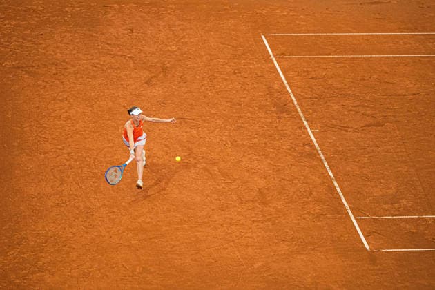 Tennis I Damen I Saison 2026 I MSC Hamburg Ladies Open WTA250 I 26.07.2026 Einzelfoto, Freisteller, Einzelbild, Cut-out, isoliertes Motiv, Sportaufnahme, Nahaufnahme, freigestellt, freigestellte Aufnahme, Aufnahme, Einzeln: Martina Hingis (CHE) schlägt den Ball auf dem Feld *** Tennis I Women I 2026 Season I MSC Hamburg Ladies Open WTA250 I July 26, 2026 Single photo, cutout, single image, cutout, isolated subject, sports photo, close-up, cropped, cropped shot, photo, single shot: Martina Hingis (CHE) hits the ball on the court Copyright: xLobeca Björn-OlexKehmx
