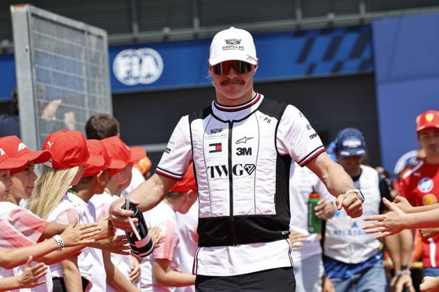 F1 Grand Prix of Hungary BUDAPEST, HUNGARY - JULY 26: Valtteri Bottas of Finland and Cadillac F1 Team on the drivers parade prior to the F1 Grand Prix of Hungary at Hungaroring on July 26, 2026 in Budapest, Hungary. Arpad Kurucz Anadolu Budapest Hungary. Editorial use only. Please get in touch for any other usage.  Copyright: x2026xAnadoluxArpadxKuruczx
