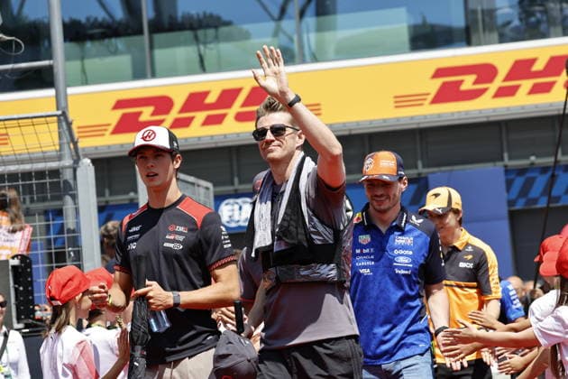 F1 Grand Prix of Hungary BUDAPEST, HUNGARY - JULY 26: Oliver Bearman of Great Britain and Haas F1 on the drivers parade prior to the F1 Grand Prix of Hungary at Hungaroring on July 26, 2026 in Budapest, Hungary. Arpad Kurucz Anadolu Budapest Hungary. Editorial use only. Please get in touch for any other usage.  Copyright: x2026xAnadoluxArpadxKuruczx