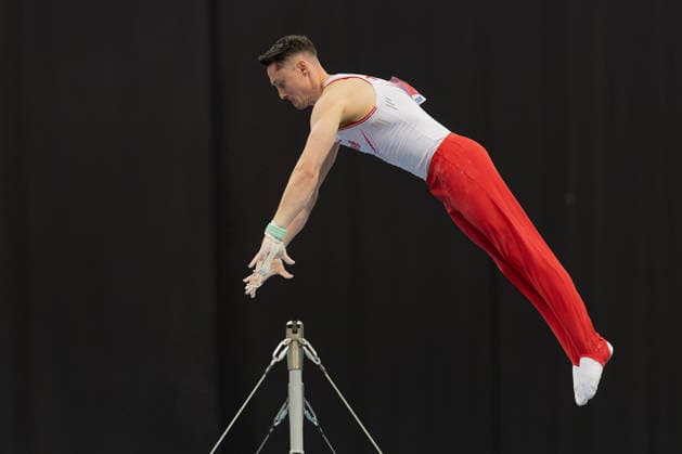 Deutsche Meisterschaften im Gerätturnen 2026, Gerätfinals Andreas Toba (Turn-Klubb zu Hannover) bei seiner Übung im Gerätfinale am Reck. Deutsche Meisterschaften im Gerätturnen, Gerätfinals, am 26. Juli 2026 in der ZAG-Arena in Hannover., Hannover Niedersachsen Deutschland ZAG Arena *** 2026 German Artistic Gymnastics Championships, Apparatus Finals: Andreas Toba of Turn Klubb zu Hannover performing his routine in the high bar final at the German Artistic Gymnastics Championships, Apparatus Finals, on July 26, 2026, at the ZAG Arena in Hanover, Hanover, Lower Saxony, Germany; ZAG Arena