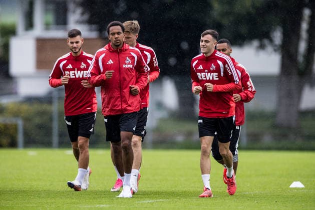 ST. JOHANN IN TIROL, AUSTRIA - JULY 26: Youssoupha Niang (1. FC Koeln, 38) and Paul Okon-Engstler (1. FC Koeln, 23) running laps during a training session at trainings camp in Kitzbuehel of season 2026 27 at Koasastadion on July 26, 2026 in St. Johann in Tirol, Austria. Austria Copyright: xSteffiexWunderlx
