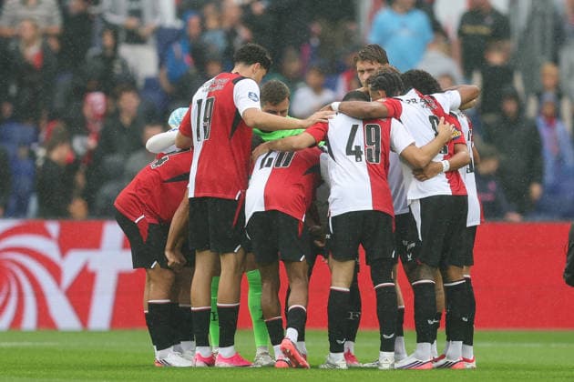 2026-07-26 Feyenoord v Rayo Vallecano - Pre Season Friendly ROTTERDAM, NETHERLANDS - JULY 26: Huddle of Feyenoord during the Pre Season Friendly match between Feyenoord and Rayo Vallecano at Stadion Feijenoord on July 26, 2026 in Rotterdam, Netherlands. Rotterdam Stadion Feijenoord Netherlands Content not available for redistribution in The Netherlands directly or indirectly through any third parties. Copyright: xHansxvanxderxValkx