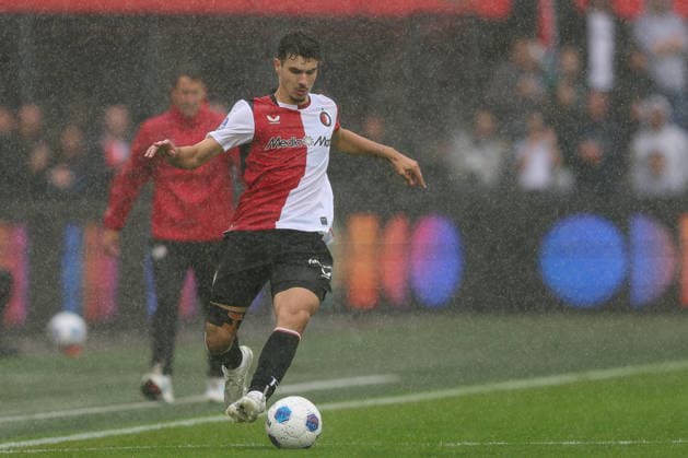 2026-07-26 Feyenoord v Rayo Vallecano - Pre Season Friendly ROTTERDAM, NETHERLANDS - JULY 26: Shaqueel van Persie of Feyenoord runs with the ball during the Pre Season Friendly match between Feyenoord and Rayo Vallecano at Stadion Feijenoord on July 26, 2026 in Rotterdam, Netherlands. Rotterdam Stadion Feijenoord Netherlands Content not available for redistribution in The Netherlands directly or indirectly through any third parties. Copyright: xHansxvanxderxValkx