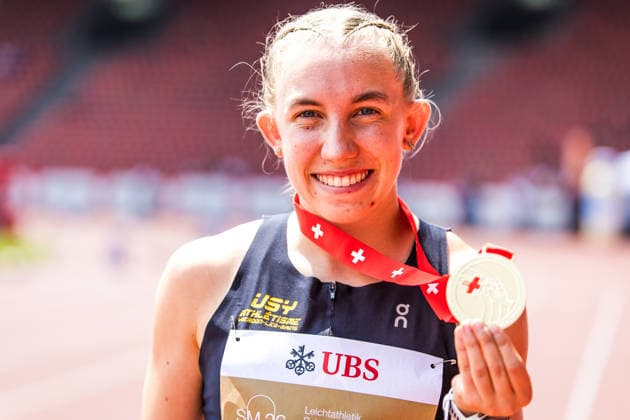 Swiss Athletics Championships, 26.07.2026 ZURICH, SWITZERLAND - JULY 26: Nessa Burkhardt (US Yverdon) poses with the gold medal in the triple jump at the Swiss Athletics Championships on July 26, 2026 in Zurich, Switzerland. *** Swiss Athletics Championships, July 26, 2026, Zurich, Switzerland Nessa Burkhardt of Yverdon, U.S., poses with the gold medal in the triple jump at the Swiss Athletics Championships on July 26, 2026, in Zurich, Switzerland Copyright: xBEAUTIFULxSPORTS UlfxSchillerx
