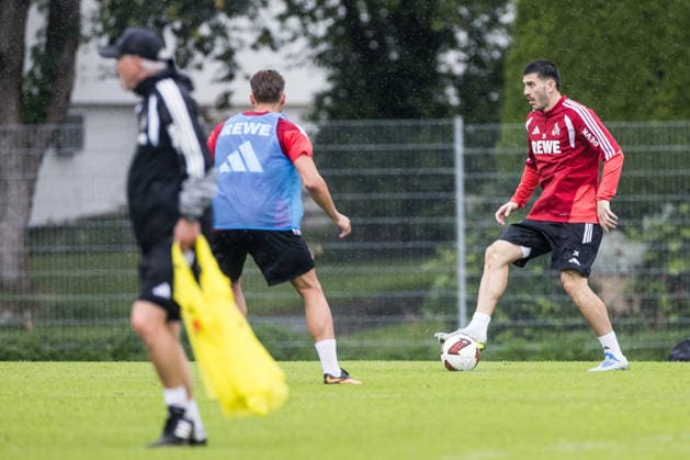 ST. JOHANN IN TIROL, AUSTRIA - JULY 26: Luka Lochoshvili (1. FC Koeln, 24) controls the ball during a training session at trainings camp in Kitzbuehel of season 2026 27 at Koasastadion on July 26, 2026 in St. Johann in Tirol, Austria. Austria Copyright: xSteffiexWunderlx
