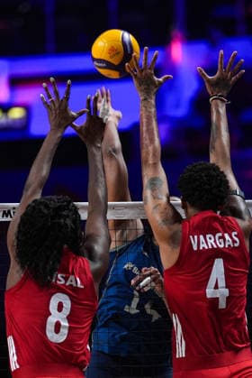 Turkiye v Brazil - 2026 FIVB Volleyball Nations League MACAO, CHINA - JULY 26: Melissa Vargas (4) and Sinead Jack-Kisal (8) of Turkiye in action during the 2026 FIVB Volleyball Nations League (VNL) women s final match between Turkiye and Brazil at the East Asian Games Dome in Macao, China, on July 26, 2026. Dilara Irem Sancar Anadolu Macao China. Editorial use only. Please get in touch for any other usage.  Copyright: x2026xAnadoluxDilaraxIremxSancarx