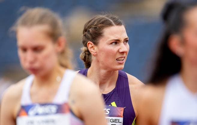HENGELO - Emma Oosterwegel in action in the 100m hurdles on the second and final day of the Dutch Indoor Athletics Championships at the Fanny Blankers-Koen Stadium. IRIS VAN DEN BROEK ANP xVIxANPxSportx xxANPxIVx 564334719 originalFilename: 564334719.jpg