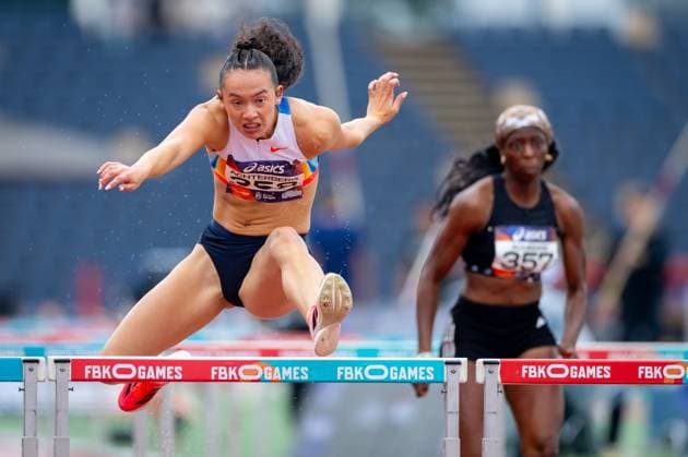 HENGELO - Fenna Achterberg in action in the 100m hurdles on the second and final day of the Dutch Indoor Athletics Championships at the Fanny Blankers-Koen Stadium. IRIS VAN DEN BROEK ANP xVIxANPxSportx xxANPxIVx 564334737 originalFilename: 564334737.jpg