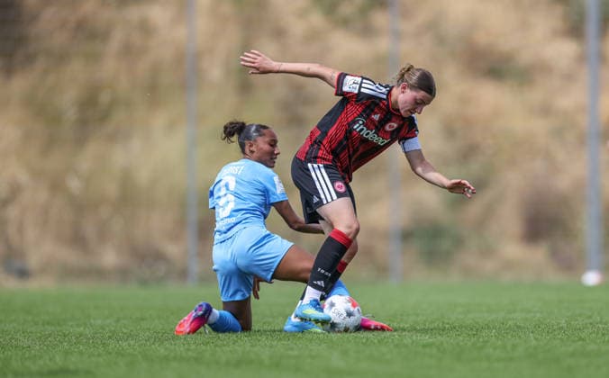 GER, Frankfurt, Eintracht Frankfurt II vs Viktoria Berlin, Vorbereitung, Fussball, DFB, Spielzeit 2026 2027, Sportpark Preungesheim, Testspiel im Bild v.l.: Vanessa Fürst (Viktoria Berlin), Tessa Zimmermann (Eintracht Frankfurt Frauen II 31) DFB DFL REGULATIONS PROHIBIT ANY USE OF PHOTOGRAPHS AS IMAGE SEQUENCES AND OR QUASI-VIDEO, 26.07.2026 *** GER, Frankfurt, Eintracht Frankfurt II vs. Viktoria Berlin, Preseason, Soccer, DFB, 2026–2027 Season, Sportpark Preungesheim, Photo from the friendly match (from left): Vanessa Fürst, Viktoria Berlin, Tessa Zimmermann, Eintracht Frankfurt Women II, 31. DFB and DFL regulations prohibit any use of photographs as image sequences and or quasi-video. July 26, 2026 Copyright: HMBxMedia HendrikxHamelau