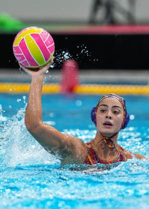 July 26, 2026, Sydney, Nsw, Australia: PAULA CRESPI BARRIGA of Spain passes the ball in the Women s gold medal match between Spain and the United States during the 2026 World Aquatics Women s Water polo, Wasserball World Cup. Water Polo 2026: World Aquatics WomenÃ¢â‚¬â ¢S Water Polo World Cup  - ZUMAt173 20260726_zsp_t173_057 Copyright: xStephanexThomasx