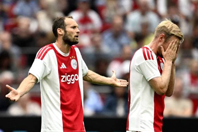 AMSTERDAM - Daley Blind of Ajax, Davy Klaasen of Ajax after the 1-1 during the friendly match between AFC Ajax and Burnley FC at the Johan Cruijff ArenA on July 26, 2026 in Amsterdam, the Netherlands. OLAF KRAAK ANP Eredivisie 2026 27 xVIxANPxSportx xxANPxIVx 564336177 originalFilename: 564336177.jpg