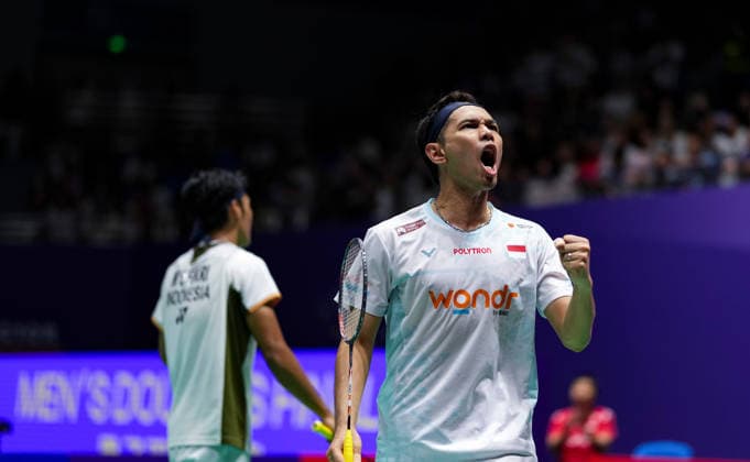 (260726) -- CHANGZHOU, July 26, 2026 -- Fajar Alfian (R) Muhammad Shohibul Fikri celebrate a score during the men s doubles final match between Fajar Alfian Muhammad Shohibul Fikri of Indonesia and Kim Won Ho Seo Seung Jae of South Korea at the China Open 2026 badminton tournament in Changzhou, east China s Jiangsu Province, July 26, 2026. ) (SP)CHINA-CHANGZHOU-BADMINTON-CHINA OPEN-MEN S DOUBLES-FINAL (CN) SunxFei 