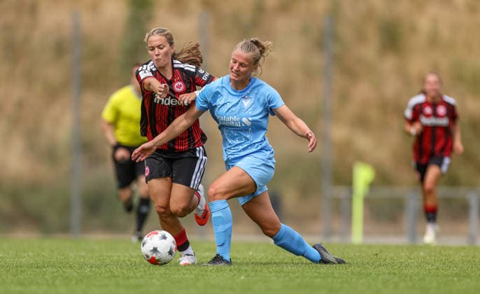 GER, Frankfurt, Eintracht Frankfurt II vs Viktoria Berlin, Vorbereitung, Fussball, DFB, Spielzeit 2026 2027, Sportpark Preungesheim, Testspiel im Bild v.l.: Charlotte Sophie Rohs (Eintracht Frankfurt 9), Toma Ihlenburg (Viktoria Berlin 4) DFB DFL REGULATIONS PROHIBIT ANY USE OF PHOTOGRAPHS AS IMAGE SEQUENCES AND OR QUASI-VIDEO, 26.07.2026 *** GER, Frankfurt, Eintracht Frankfurt II vs. Viktoria Berlin, Preseason, Soccer, DFB, 2026–2027 Season, Sportpark Preungesheim, Friendly Match: Pictured from left: Charlotte Sophie Rohs, Eintracht Frankfurt 9, Toma Ihlenburg, Viktoria Berlin 4. DFB and DFL regulations prohibit any use of photographs as image sequences and or quasi-video. July 26, 2026 Copyright: HMBxMedia HendrikxHamelau