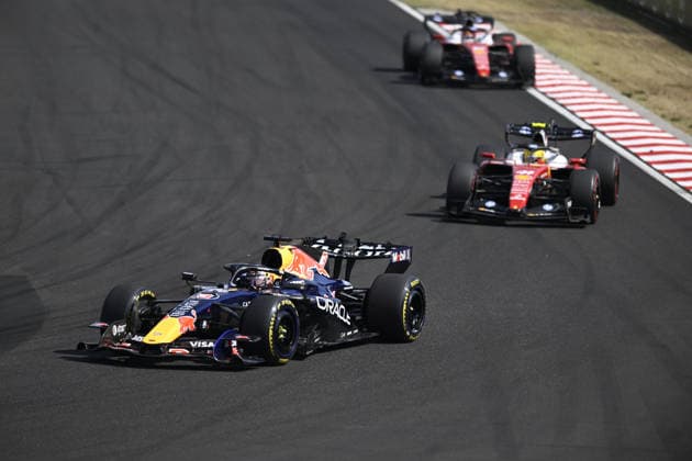 July 26, 2026, Budapest, Budapest, Hungary: Max Verstappen of Red Bull and Lewis Hamilton and Charles Leclerc of Ferrari on track at the Hungaroring circuit during the 2026 Hungarian Grand Prix in Budapest, Hungary on 25 July 2026. Budapest Hungary - ZUMAs291 20260726_zip_s291_006 Copyright: xBalintxSzentgallayx