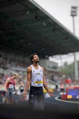 AGYEKUM Emil, Gestik, Geste vor dem Start, im Regen. Finale 400m Hürden der Männer, am 26.07.2026 Leichtathletik Deutschen Meisterschaften vom 25.07.- 26.07.2026 in Bochum-Wattenscheid Deutschland. Lohrheidestadion *** AGYEKUM Emil, Gesture, Gesture before the start, in the rain, during the men’s 400-meter hurdles final on July 26, 2026, at the German Track and Field Championships held July 25–26, 2026, in Bochum-Wattenscheid, Germany, at Lohrheidestadion
