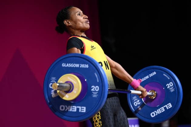 COM26 WEIGHTLIFTING, Thelma Mea Toua of Papua New Guinea fails a lift as she competes during the Women™s Weightlifting 48kg of the Glasgow 2026 Commonwealth Games at the SEC Armadillo in Glasgow, Scotland, Sunday, July 26, 2026. ( NO ARCHIVING, EDITORIAL USE ONLY Glasgow United Kingdom  Copyright: xJOELxCARRETTx 20260727169214157980