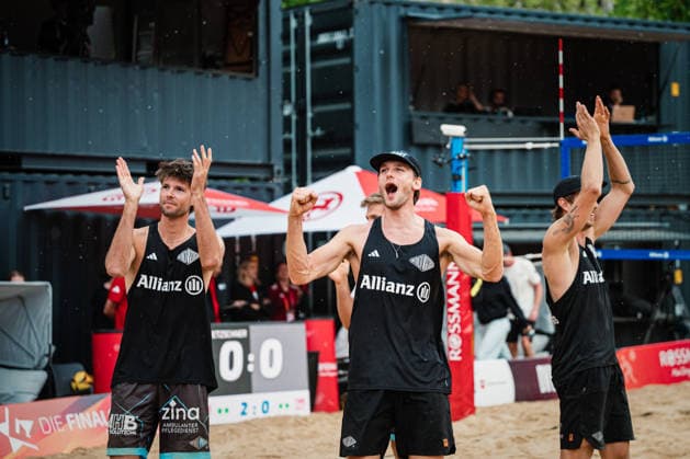 Die Finals 2026 - Beachvolleyball, 26.07.2026 Eintracht Spontent ist deutscher Meister im Beachvolleyball; Die Finals 2026 - Beachvolleyball am 26.07.2026 am Opernplatz, Hannover *** The 2026 Beach Volleyball Finals, July 26, 2026: Eintracht Spontent is the German beach volleyball champion. The 2026 Beach Volleyball Finals took place on July 26, 2026, at Opernplatz in Hanover. Copyright: xBEAUTIFULxSPORTS Tonhäuserx