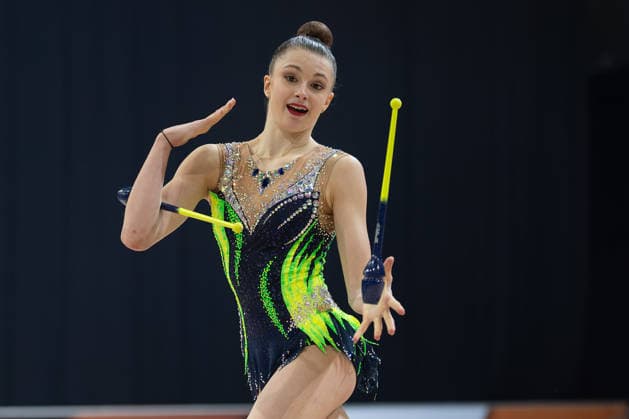 Deutsche Meisterschaften in der Rhythmische Sportgymnastik 2026, Gerätefinals Lada Pusch (TSV Schmiden) bei ihrer Übung mit den Keulen. Deutsche Meisterschaften in der Rhythmische Sportgymnastik, Gerätefinals, Einzel, am 26. Juli 2026 in der ZAG-Arena in Hannover., Hannover Niedersachsen Deutschland ZAG Arena *** 2026 German Rhythmic Gymnastics Championships, Apparatus Finals: Lada Pusch of TSV Schmiden performing her clubs routine at the German Rhythmic Gymnastics Championships, Apparatus Finals, Individual, on July 26, 2026, at the ZAG Arena in Hanover, Hanover, Lower Saxony, Germany, ZAG Arena
