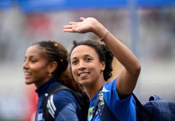 MIHAMBO Malaika winkt, Gestik, dahinter ASSANI Mikaelle. Finale Weitsprung der Frauen, am 26.07.2026 Leichtathletik Deutschen Meisterschaften vom 25.07.- 26.07.2026 in Bochum-Wattenscheid Deutschland. Lohrheidestadion *** MIHAMBO Malaika waves, gesturing, behind her, ASSANI Mikaelle, women’s long jump final, on July 26, 2026, at the German Track and Field Championships held July 25–26, 2026, in Bochum-Wattenscheid, Germany, at Lohrheidestadion
