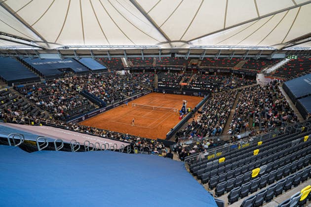 Tennis I Damen I Saison 2026 I MSC Hamburg Ladies Open WTA250 I 26.07.2026 Symbol, Symbolfoto, Symbolbild, Sinnbild, Bildsymbol, Darstellung, Signum, Beispielbild, Musterbild, Referenzbild, Beispielfoto, Stockfoto, Archivaufnahme, Demonstrationsfoto, Vergleichsbild: Tennisstadion am Rothenbaum Hamburg vom Oberrang während des Finalspiels *** Tennis I Women I 2026 Season I MSC Hamburg Ladies Open WTA250 I July 26, 2026 Symbol, stock photo, illustrative image, emblem, pictogram, representation, sign, example image, sample image, reference image, example photo, stock photo, archive photo, demonstration photo, comparison image: Tennis stadium at Rothenbaum in Hamburg, viewed from the upper deck during the final match Copyright: xLobeca Björn-OlexKehmx