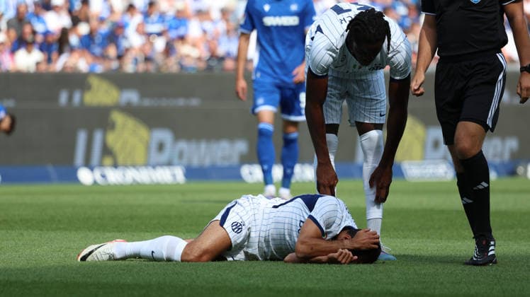 26.07.2026, xrekx, Fussball Testspiel, Karlsruher SC - Inter Mailand v.l. Henrikh Mkhitaryan (Inter Mailand) verletzt, Verletzung, Schmerz, Schmerzen, injured, injury, pain, pains (DFL DFB REGULATIONS PROHIBIT ANY USE OF PHOTOGRAPHS as IMAGE SEQUENCES and or QUASI-VIDEO) Karlsruhe *** July 26, 2026, xrekx, Soccer Friendly Match, Karlsruher SC vs. Inter Milan, Henrikh Mkhitaryan of Inter Milan injured, injury, pain, pains, DFL DFB REGULATIONS PROHIBIT ANY USE OF PHOTOGRAPHS as IMAGE SEQUENCES and or QUASI-VIDEO, Karlsruhe