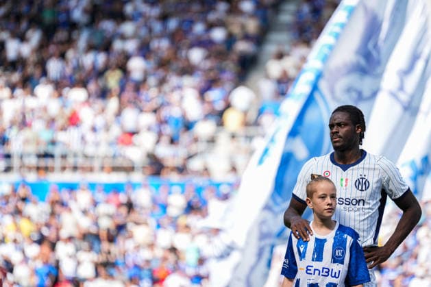 Freundschaftsspiel: Karlsruher SC vs FC Internazionale Milano, 26.07.2026 Yann Bisseck (FC Internaziolane Milano, 31) Freundschaftsspiel: Karlsruher SC vs FC Internazionale Milano, BBBank Wildpark Karlsruhe, 26.07.2026 DFB DFL REGULATIONS PROHIBIT ANY USE OF PHOTOGRAPHS AS IMAGE SEQUENCES AND OR QUASI-VIDEO. *** Friendly Match: Karlsruher SC vs. FC Internazionale Milano, July 26, 2026 Yann Bisseck, FC Internazionale Milano, 31 Friendly Match: Karlsruher SC vs. FC Internazionale Milano, BBBank Wildpark Karlsruhe, July 26, 2026 DFB and DFL regulations prohibit any use of photographs as image sequences and or quasi-video Copyright: xBEAUTIFULxSPORTS Boscox