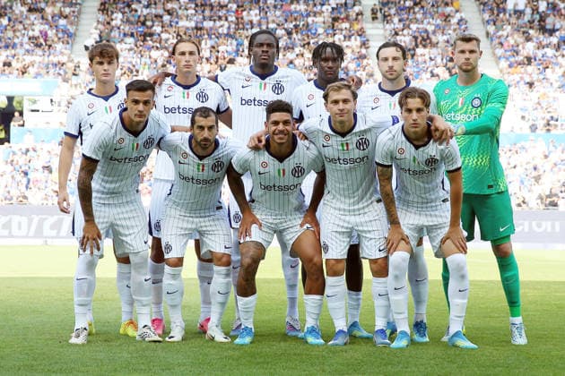 26.07.2026, xrekx, Fussball Testspiel, Karlsruher SC - Inter Mailand v.l. Teamfoto Inter Mailand (DFL DFB REGULATIONS PROHIBIT ANY USE OF PHOTOGRAPHS as IMAGE SEQUENCES and or QUASI-VIDEO) Karlsruhe *** July 26, 2026, xrekx, Soccer Friendly Match, Karlsruher SC vs. Inter Milan, Team Photo of Inter Milan. DFL and DFB regulations prohibit any use of photographs as image sequences and or quasi-video. Karlsruhe