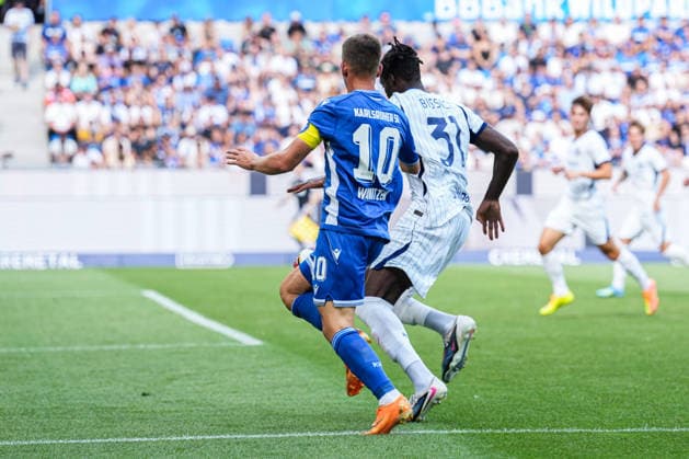 Freundschaftsspiel: Karlsruher SC vs FC Internazionale Milano, 26.07.2026 Zweikampf zwischen Marvin Wanitzek (Karlsruher SC, 10) und Yann Bisseck (FC Internaziolane Milano, 31) Freundschaftsspiel: Karlsruher SC vs FC Internazionale Milano, BBBank Wildpark Karlsruhe, 26.07.2026 DFB DFL REGULATIONS PROHIBIT ANY USE OF PHOTOGRAPHS AS IMAGE SEQUENCES AND OR QUASI-VIDEO. *** Friendly Match: Karlsruher SC vs. FC Internazionale Milano, July 26, 2026. Tackle between Marvin Wanitzek (Karlsruher SC, 10) and Yann Bisseck (FC Internazionale Milano, 31). Friendly Match: Karlsruher SC vs. FC Internazionale Milano, BBBank Wildpark Karlsruhe, July 26, 2026 DFB and DFL regulations prohibit any use of photographs as image sequences and or quasi-video Copyright: xBEAUTIFULxSPORTS Boscox