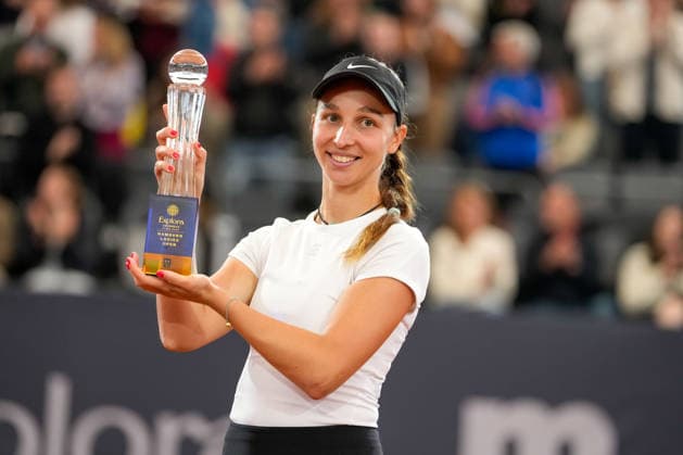 MSC Hamburg Ladies Open - Day 7 Fifth seed Tamara Korpatsch of Germany poses with the winners trophy during the presentation ceremony at the conclusion of the 2026 MSC Hamburg Ladies Open Women s tennis tournament at Am Rothenbaum in Hamburg, Germany. Hamburg Hamburg Germany  Copyright: xOwenxHammondx originalFilename:hammond-2026msch260726_npKKc.jpg