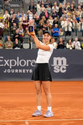 MSC Hamburg Ladies Open - Day 7 Fifth seed Tamara Korpatsch of Germany poses with the winners trophy during the presentation ceremony at the conclusion of the 2026 MSC Hamburg Ladies Open Women s tennis tournament at Am Rothenbaum in Hamburg, Germany. Hamburg Hamburg Germany  Copyright: xOwenxHammondx originalFilename:hammond-2026msch260726_npOaK.jpg