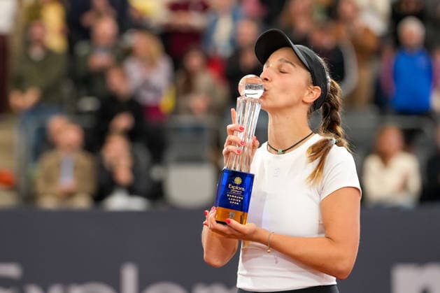 MSC Hamburg Ladies Open - Day 7 Fifth seed Tamara Korpatsch of Germany poses with the winners trophy during the presentation ceremony at the conclusion of the 2026 MSC Hamburg Ladies Open Women s tennis tournament at Am Rothenbaum in Hamburg, Germany. Hamburg Hamburg Germany  Copyright: xOwenxHammondx originalFilename:hammond-2026msch260726_npYQt.jpg