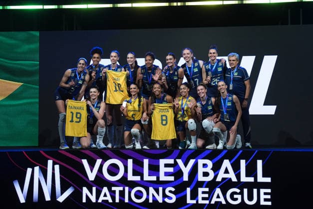 Turkiye win 2nd Women’s Nations League title with victory over Brazil MACAO, CHINA - JULY 26: Players of Brazil pose for a photo as they receive the second place medal after losing the 2026 FIVB Volleyball Nations League (VNL) women s final match against Turkiye at the East Asian Games Dome in Macao, China, on July 26, 2026. Turkiye’s national women’s volleyball team defeated Brazil 3-1 in the 2026 FIVB Volleyball Nations League final to win the tournament for the second time in their history. Dilara Irem Sancar Anadolu Macao China. Editorial use only. Please get in touch for any other usage.  Copyright: x2026xAnadoluxDilaraxIremxSancarx